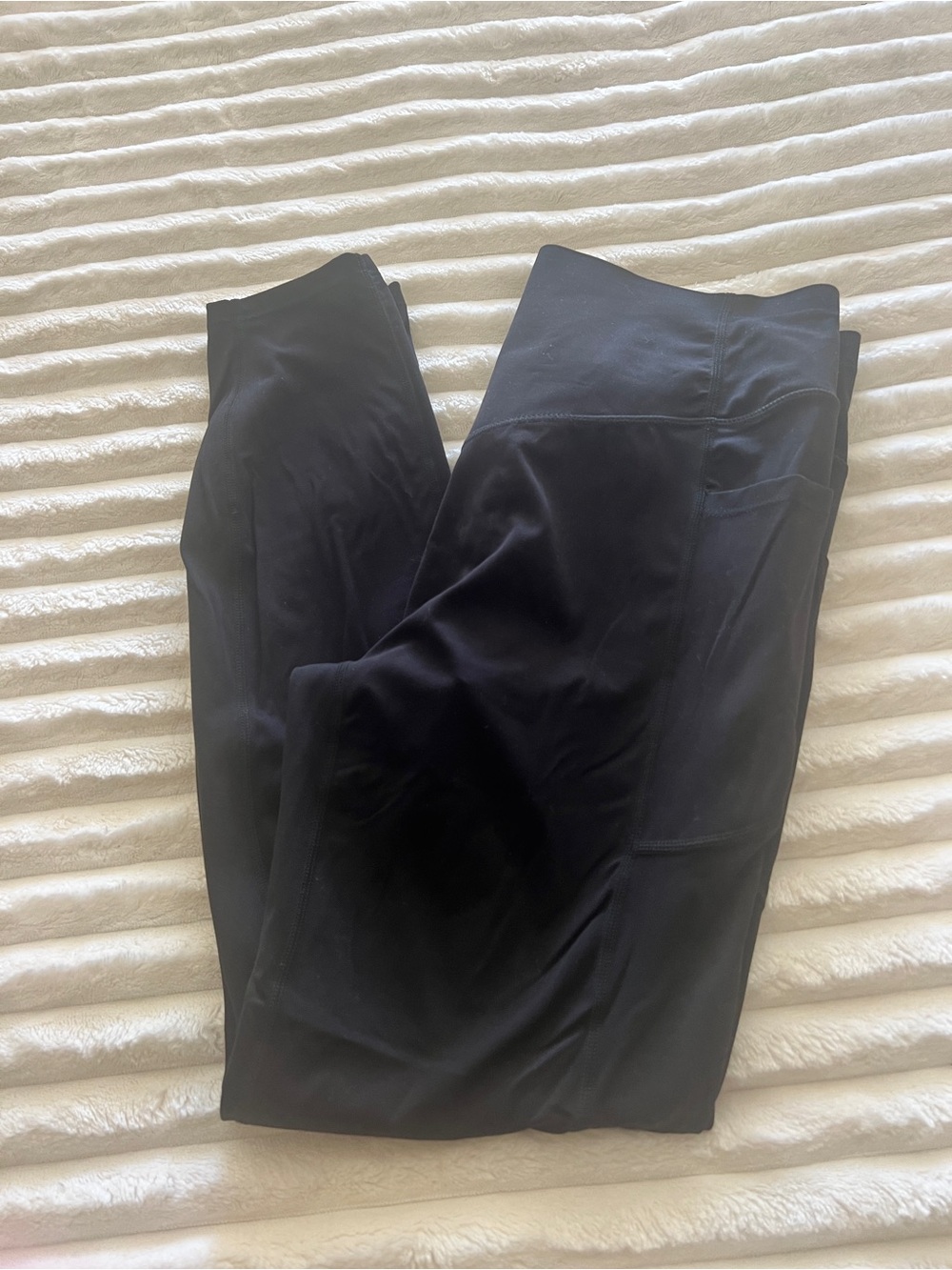 Halara butt lifting Black Athletic cropped 7/8 leggings